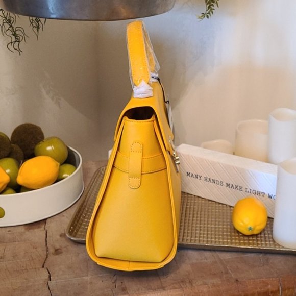 New with Tags Tru Trussardi Yellow Handbag - Picture 4 of 16